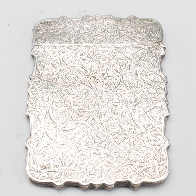 An English 19th century silver calling card case, mark of Birmingham 1899, length 10 cm, weight ca 71,5 gr.