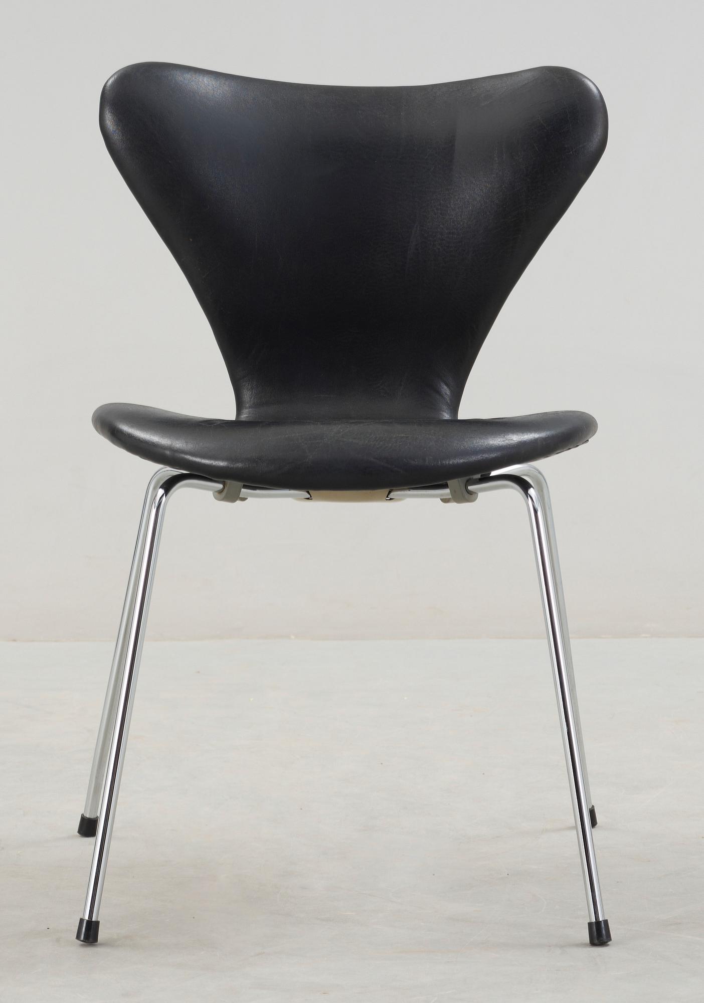 STOL, "Sjuan", Arne Jacobsen, Fritz Hansen, formgiven 1955.