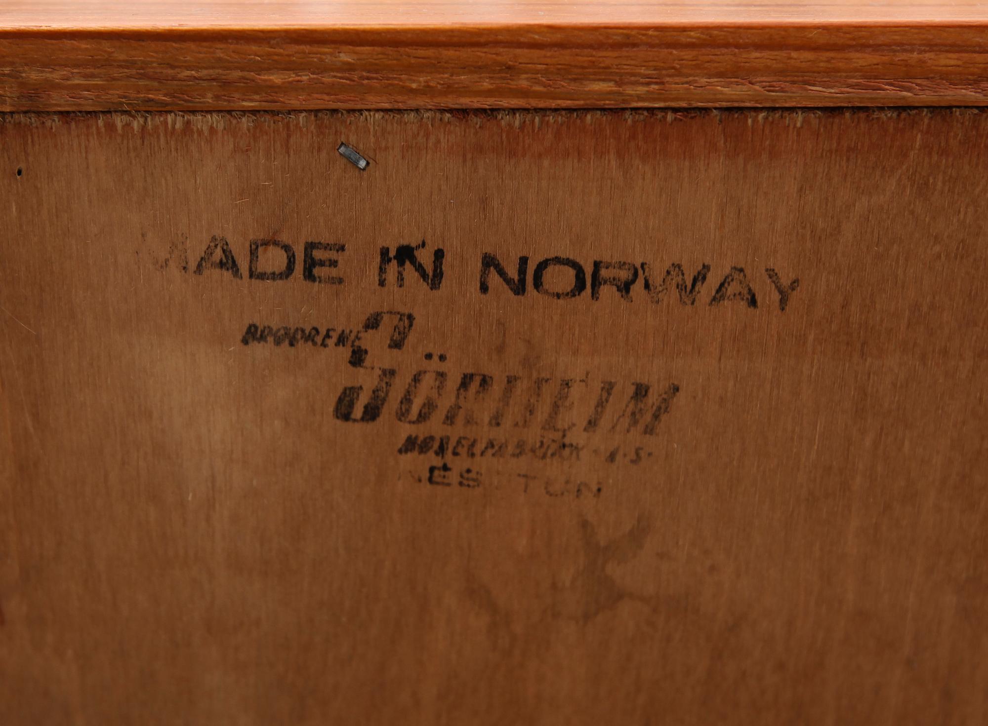 SIDEBOARD, Sörheim, Norge, 1900-talets mitt.