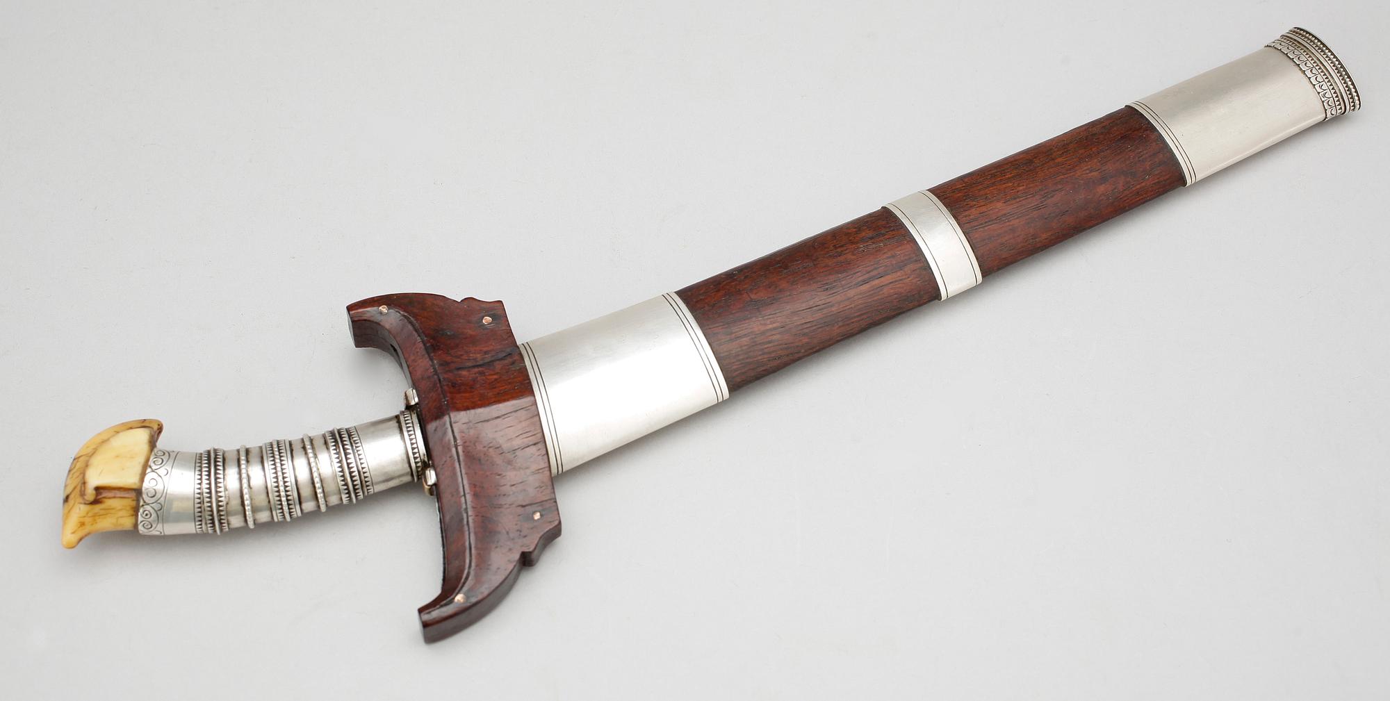 KNIV, Asien, 1900-tal.