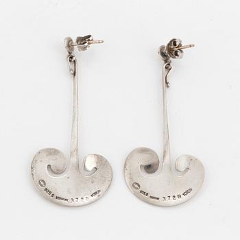 VIVIANNA TORUN BÜLOW-HÜBE, a pair of sterling silver earrings, for Georg Jensen.