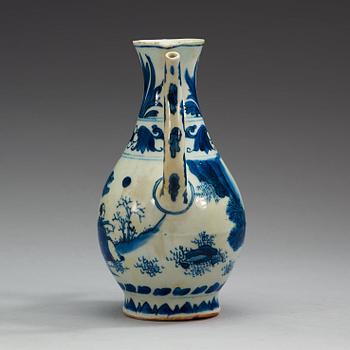 A blue and white Transitional ewer, 17th Century.