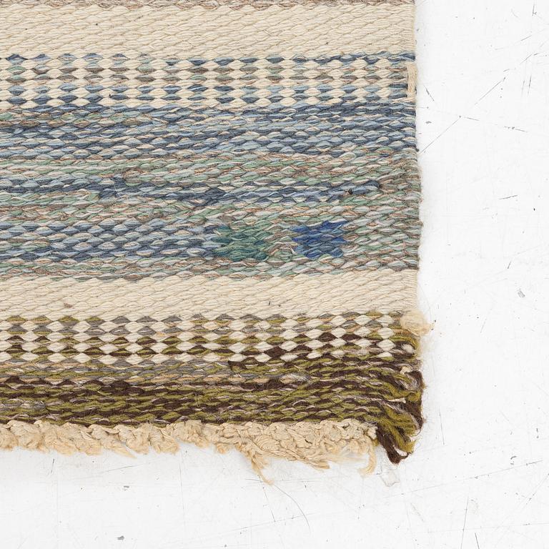 A, flat weave rug, signed JLH (Jönköping County Handicrafts), approx. 242 x 172 cm.