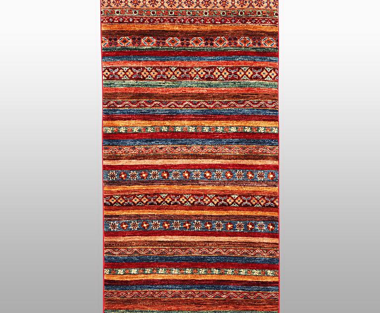 Runner, Khorjin, ca 271 x 84 cm.