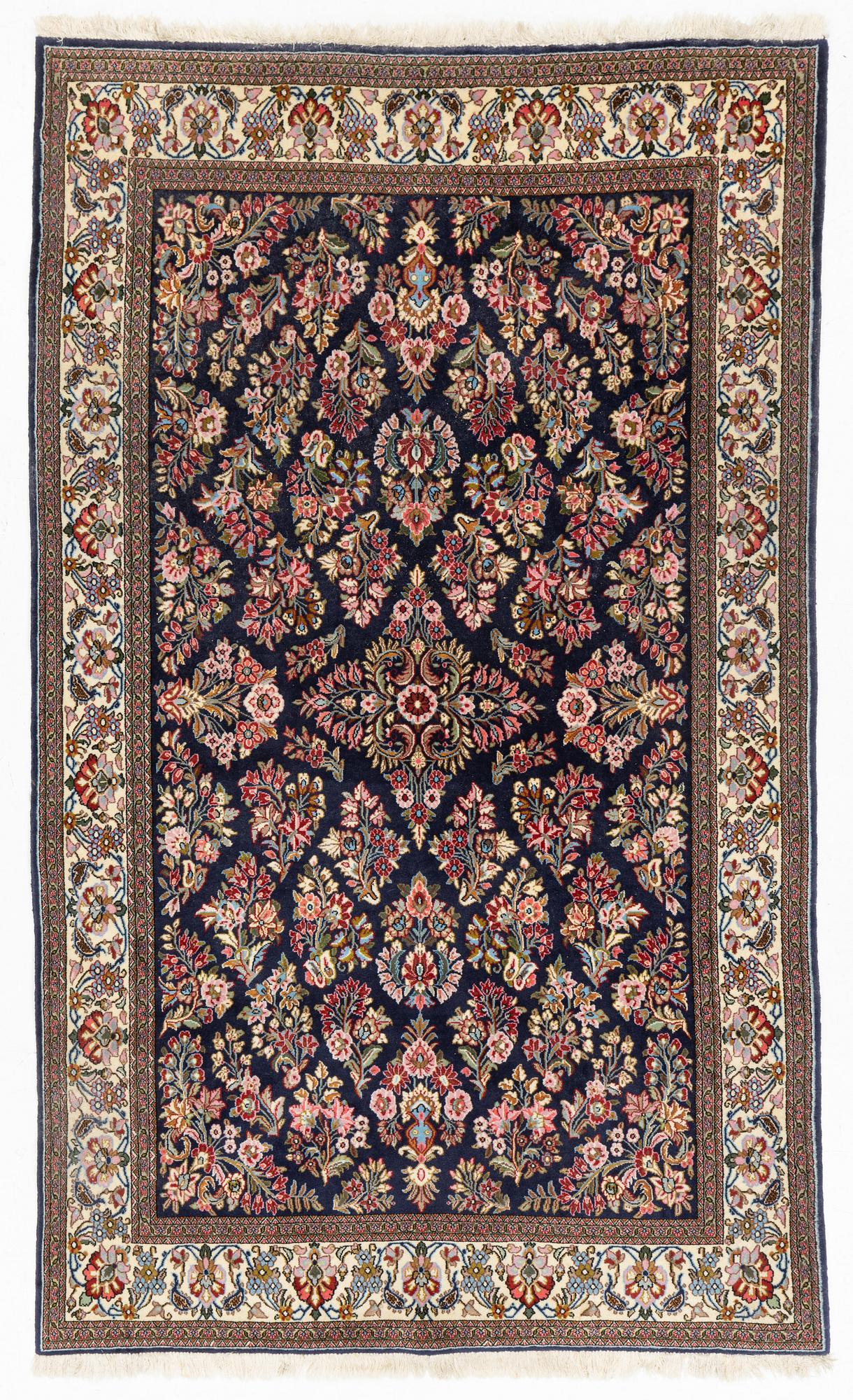 A Ghom, ca 245 x 148 cm.