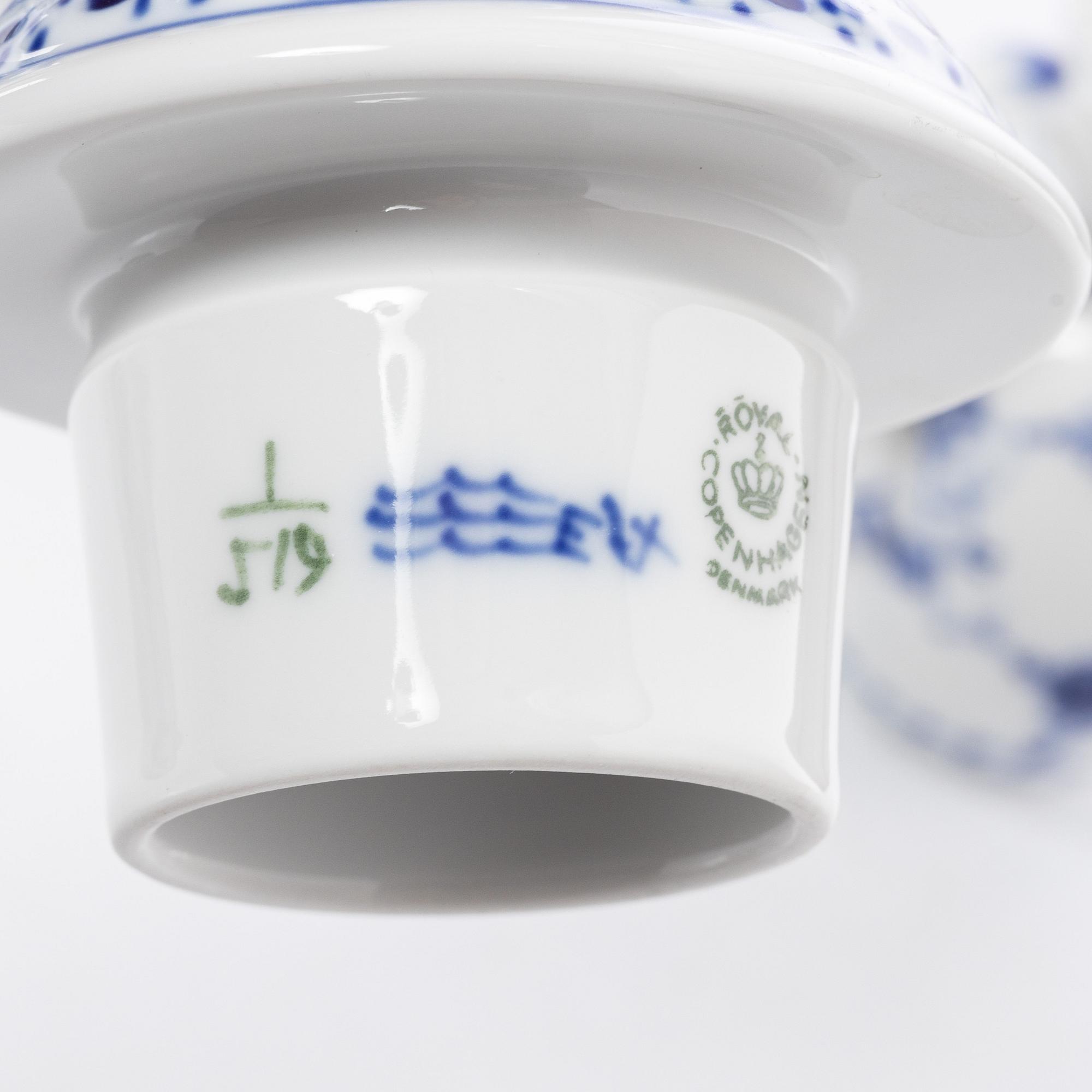 Kaffeservis, 8 delar, "Musselmalet helblonde", Royal Copenhagen, Danmark.