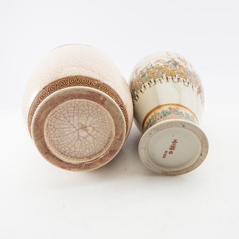 Vases 2 pcs Satsuma Japan 20th century porcelain.
