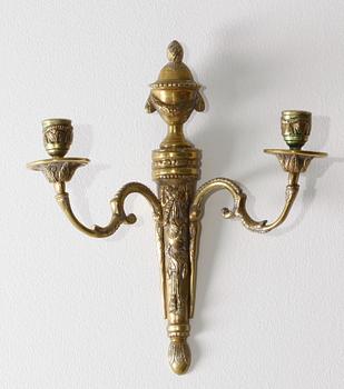 APPLIQUER. Ett par. Louis XVI-stil.