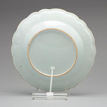 A famille rose armorial dish, Qing dynasty, Qianlong (1736-95).