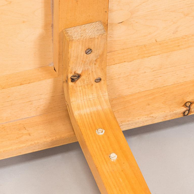 Soffbänk, modell E1295, design Arteks ritkontor, för O.Y Huonekalu-ja Rakennustyötehdas A.B. 1957.