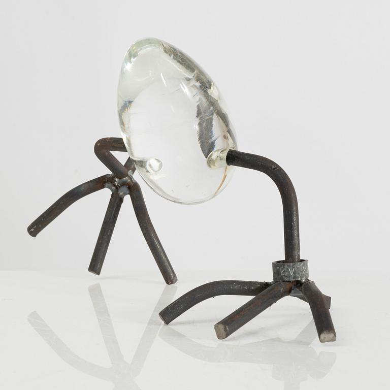 Koen Vanmechelen, "Walking Egg".