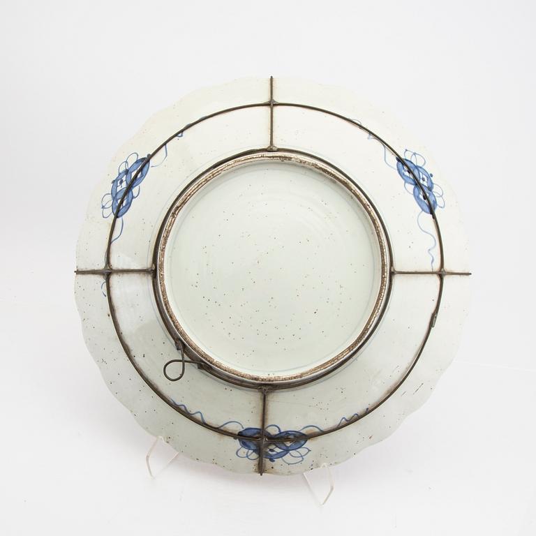 A japanese Imari porcleian plate alter part of the 19th century.