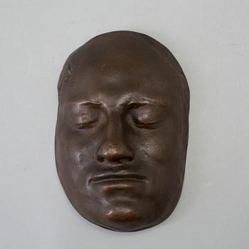 A death mask depicting King Charles XII. Probably by Finspångs ironworks, 20th century.