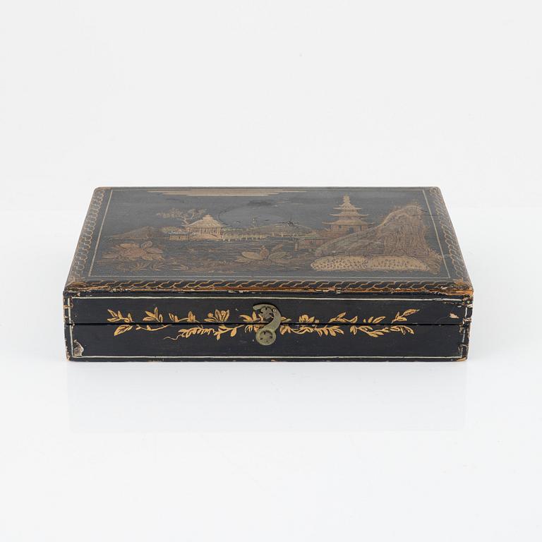 A Chinoiseries games table, 18th/19th century.