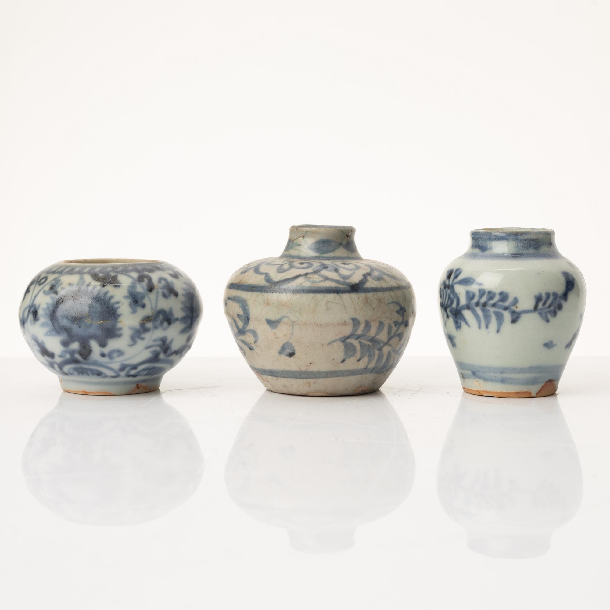 A group of eleven Chinese jars and vases, late Ming dynasty / 17th century.