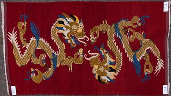 MATTA, Tibet, 1900-talets slut. Ca 160x90 cm.