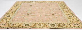 Carpet, India, possibly Amritsar, 1920s, approx. 402 x 305 cm.