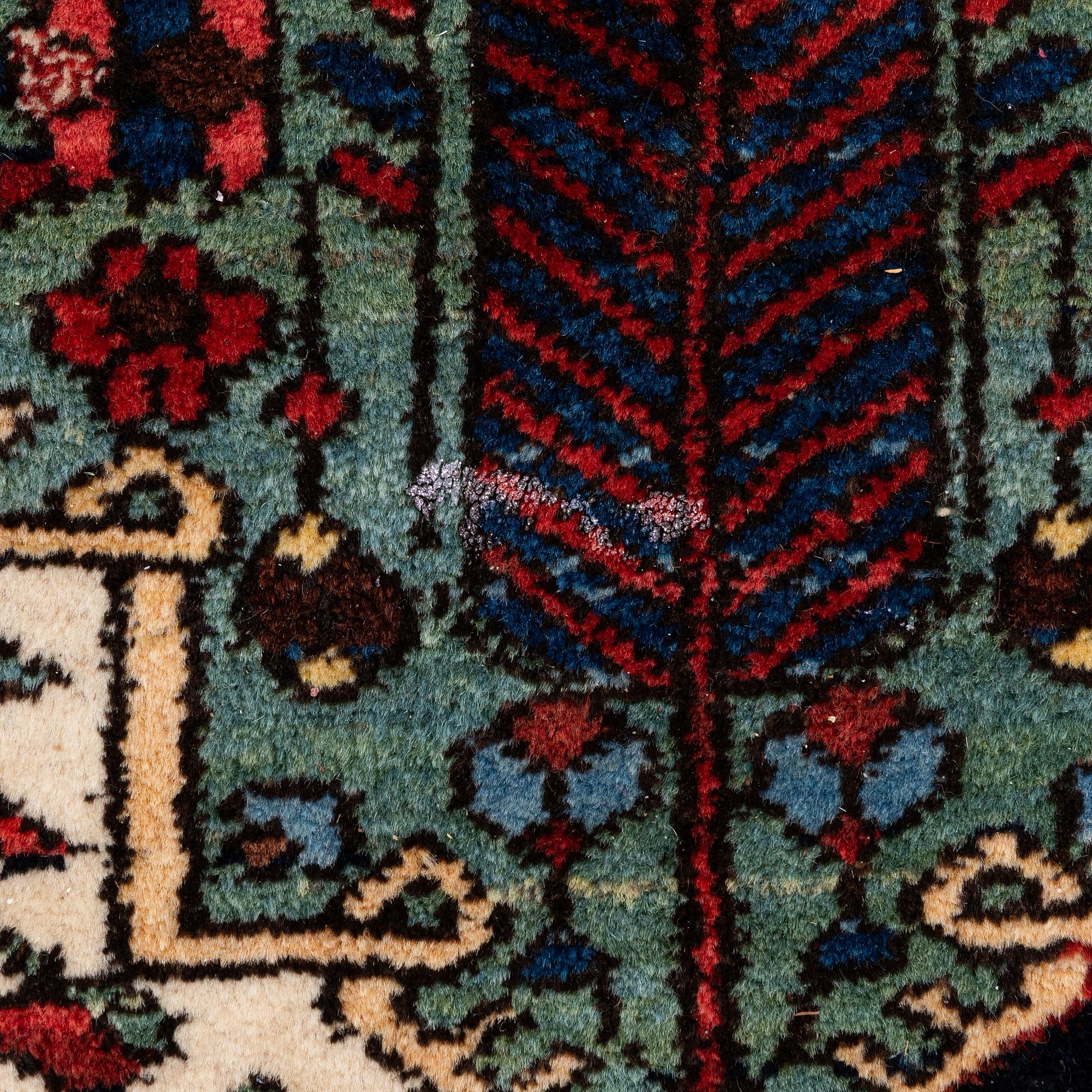Matta, Bakhtiari, ca 314 x 222 cm.