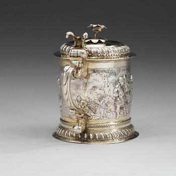 A Greman parcel-gilt tankard, makers mark possably Arnold Lange, Danzig (1699-1724).