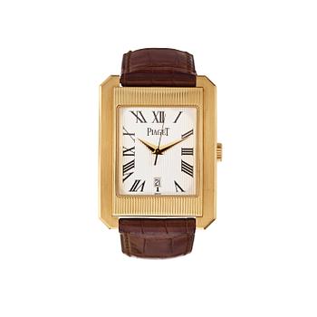 165. Piaget - Protocole XL. Gold. Automatic. 31 x 34 mm.