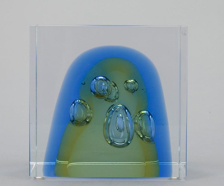 ÅRSKUB, glas, signerad Oiva Toikka, Nuutajärvi 2007, numrerad 196/2000.