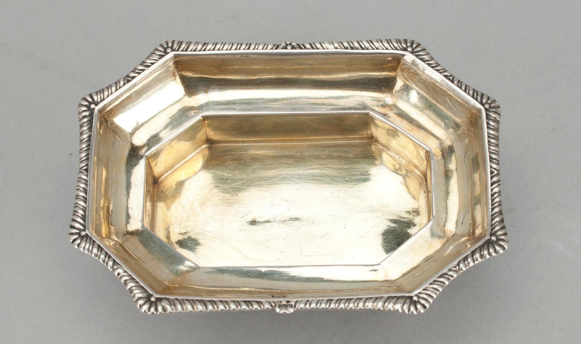 SALTKAR, silver, Andrej Astrachanzew, Moskva 1821-1835. Vikt ca 49,4 g.