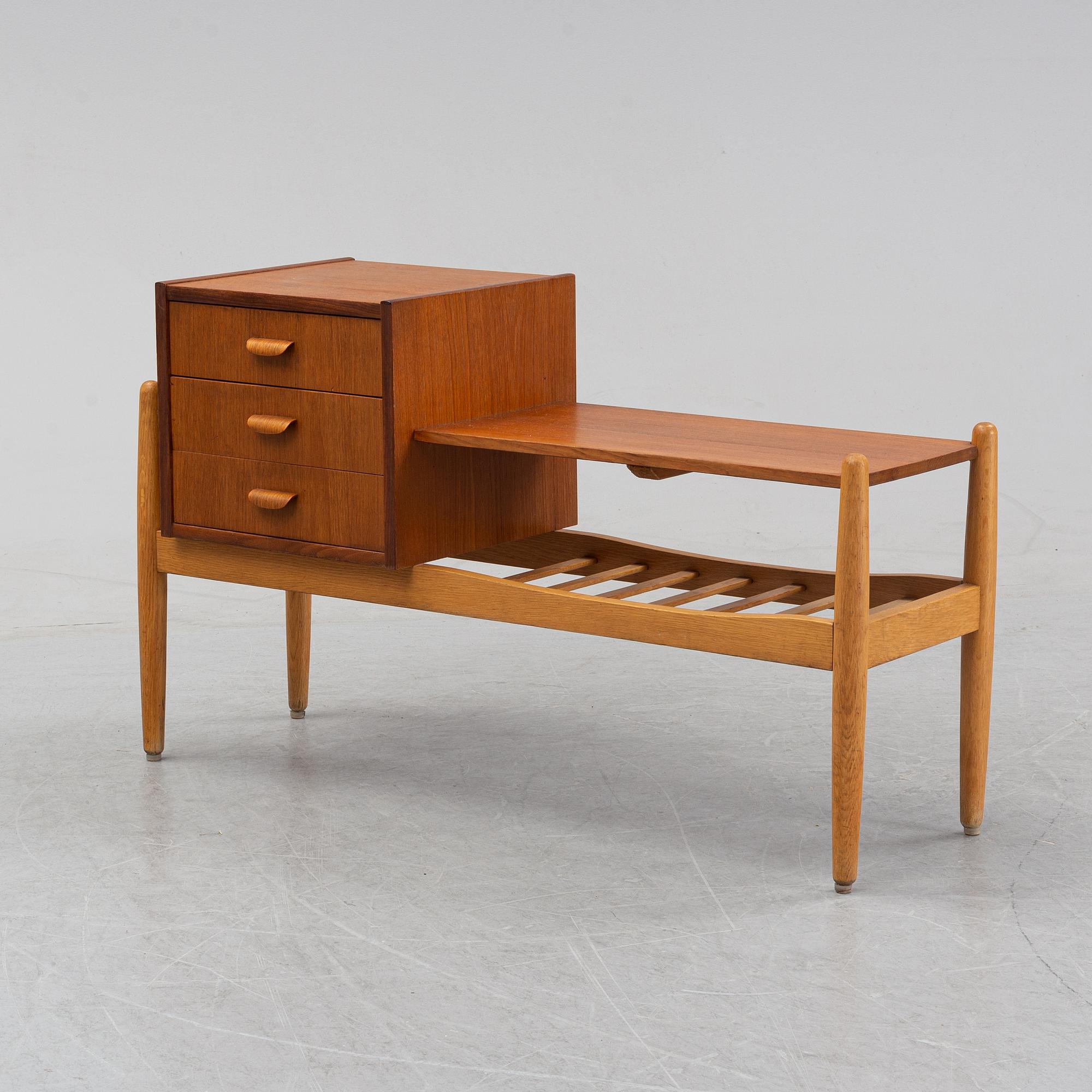 Arne Wahl Iversen, a 1950/60s oak and teak shelf with drawers "Spectum", IKEA.