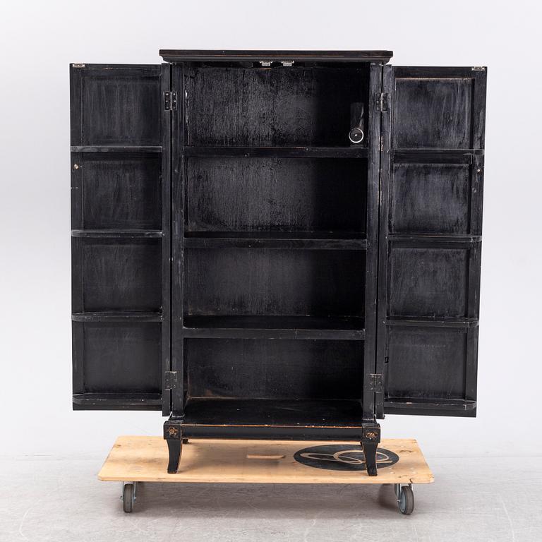A Chinese cabinet, 20th Century.