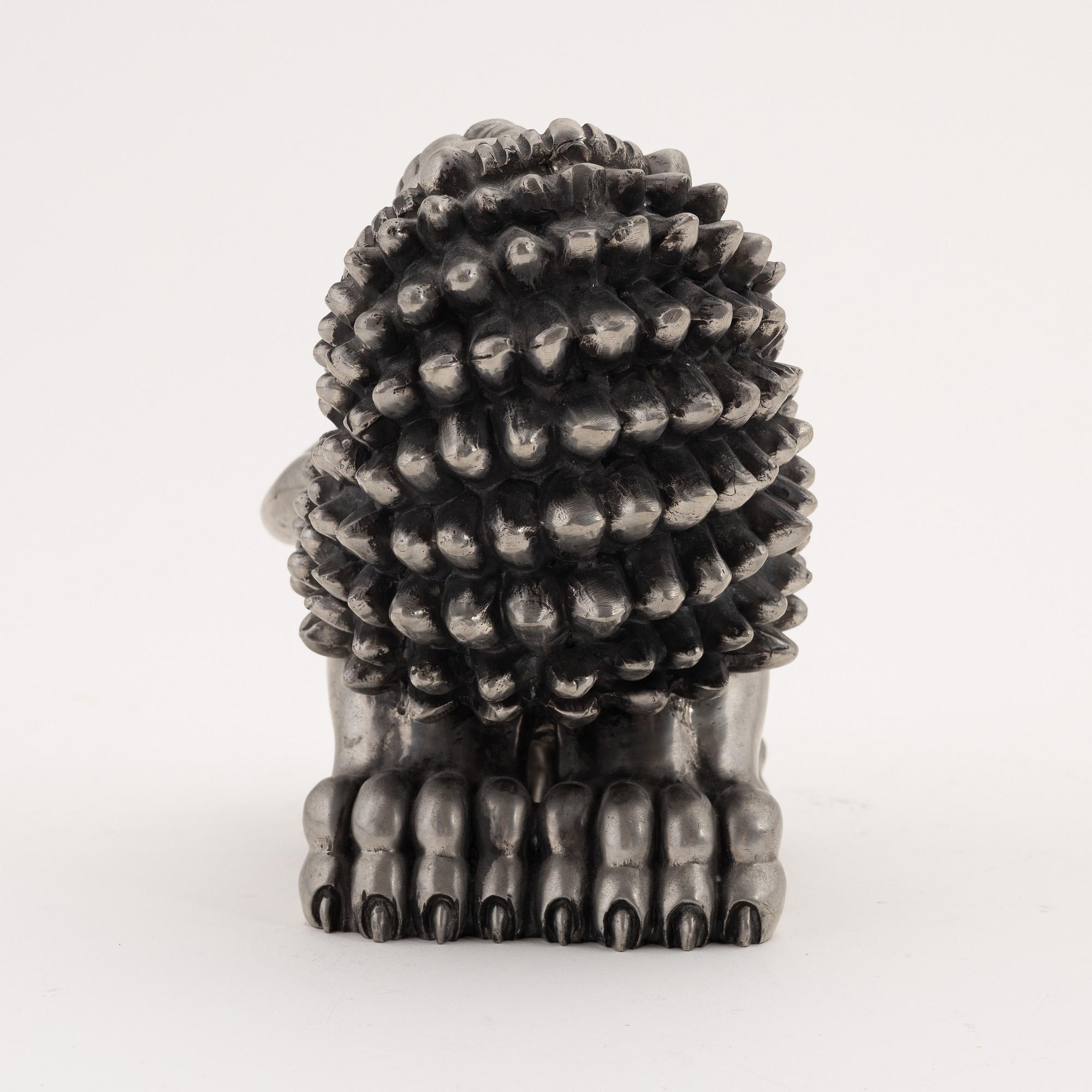 Anna Petrus, skulptur, lejon, tenn, Firma Svenskt Tenn, Stockholm 1993.