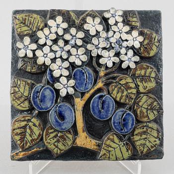 Lisa Larson, väggreliefer, 3 st, stengods, Gustavsberg.