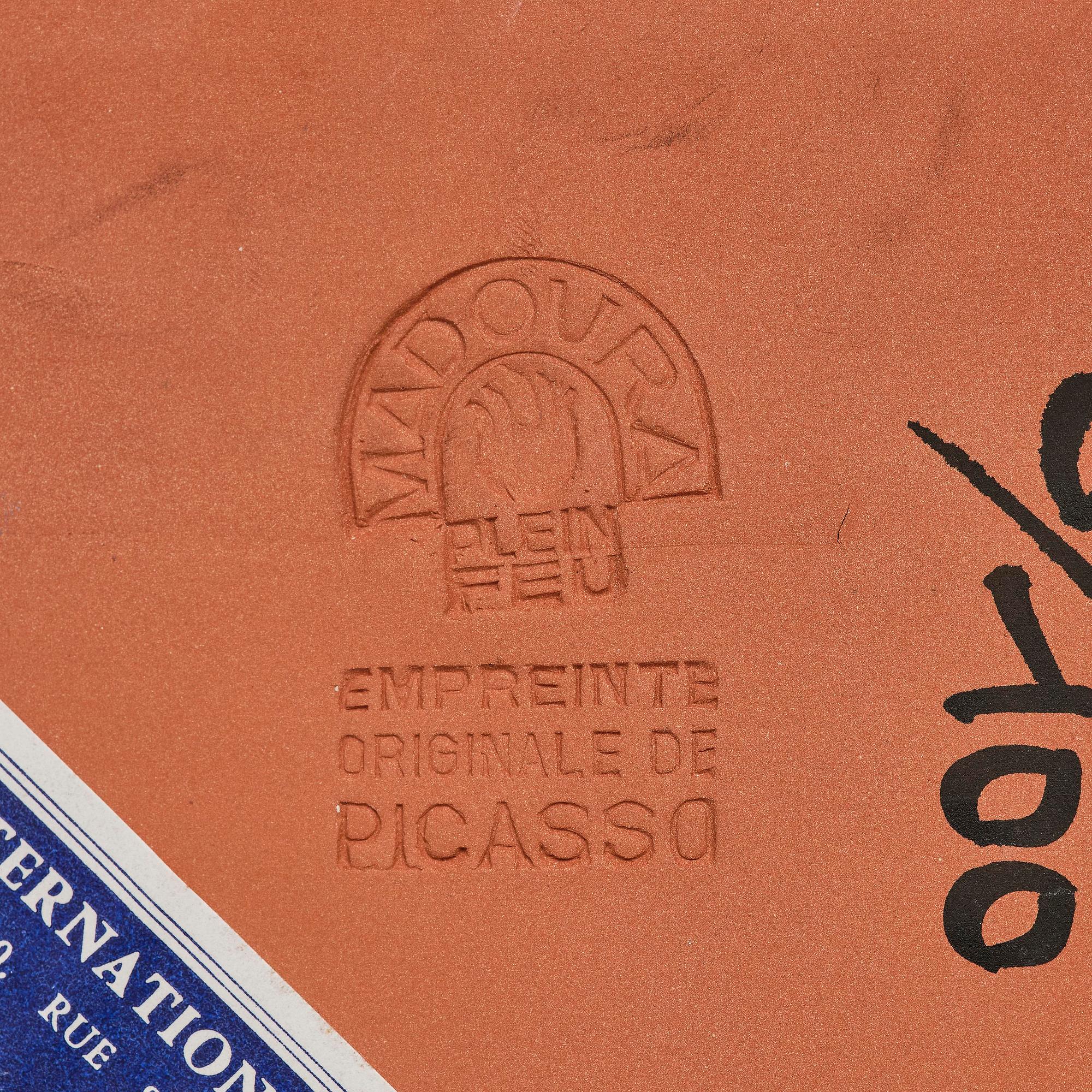 Pablo Picasso, plakett, fajans, "Visage au trait oblique" (A.R. 589), Madoura, Vallauris, Frankrike, efter 1968-69.