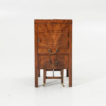 Dressing table, English style, Georg Kofoed Möbelfabrik, Denmark.