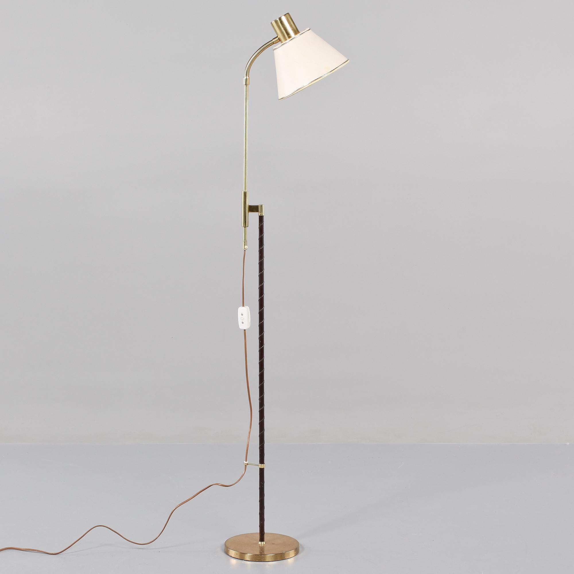 GOLVLAMPA, 1900-talets andra hälft.