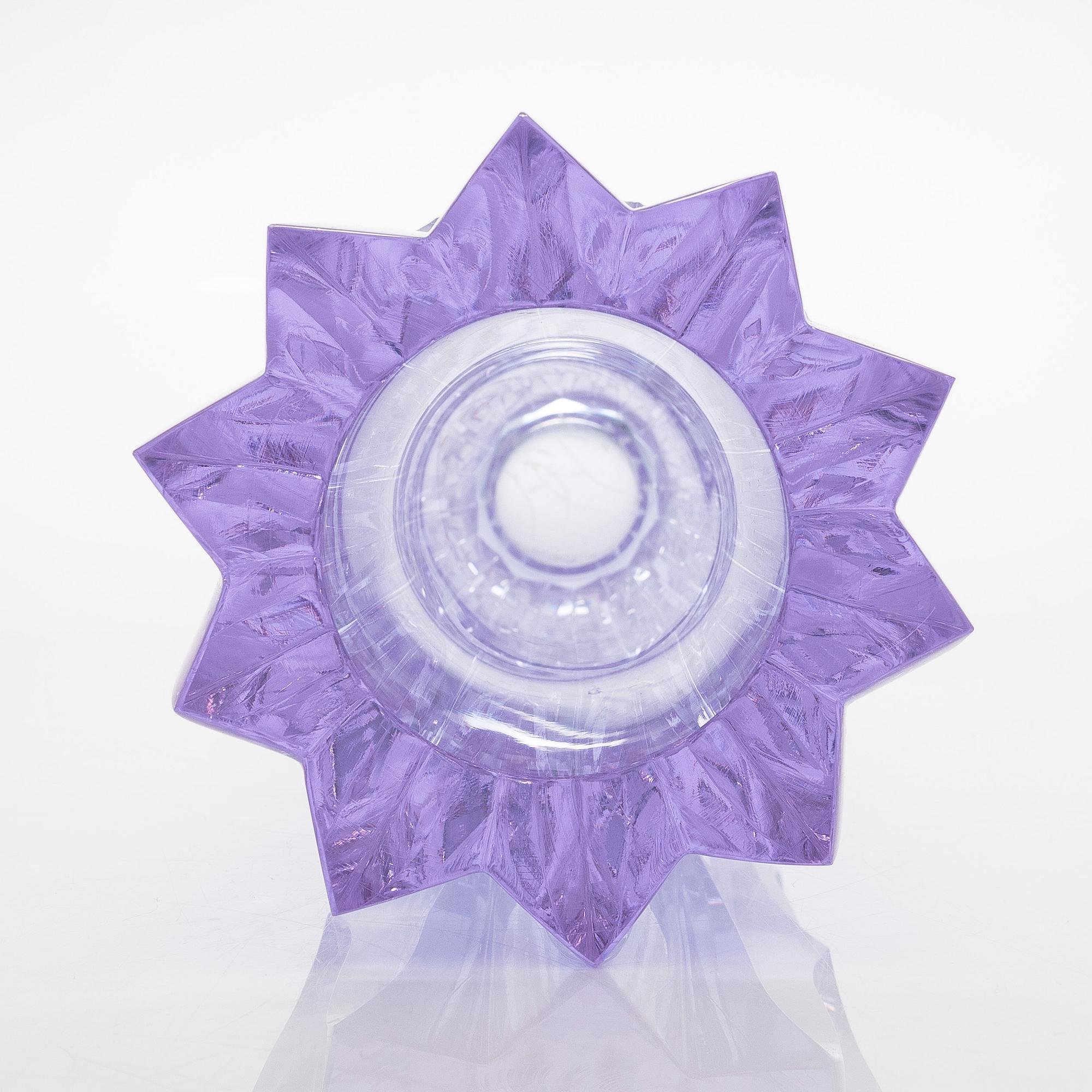 Aimo Okkolin, a vase signed Aino Okkolin Riihimäen Lasi OY.