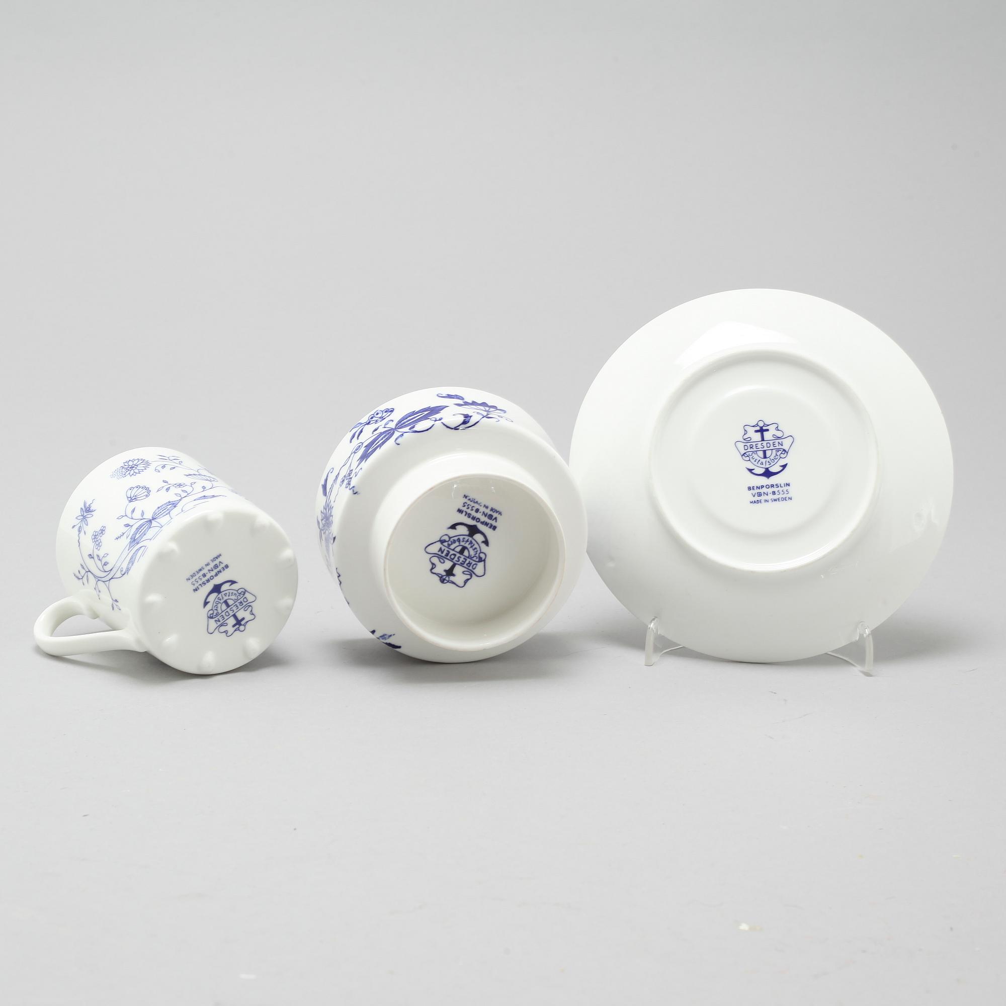 KAFFESERVISDELAR, 22 kaffekoppar varav 10 med underfat samt sockerskål, porslin, "Dresden", Stig Lindberg, Gustavsberg.