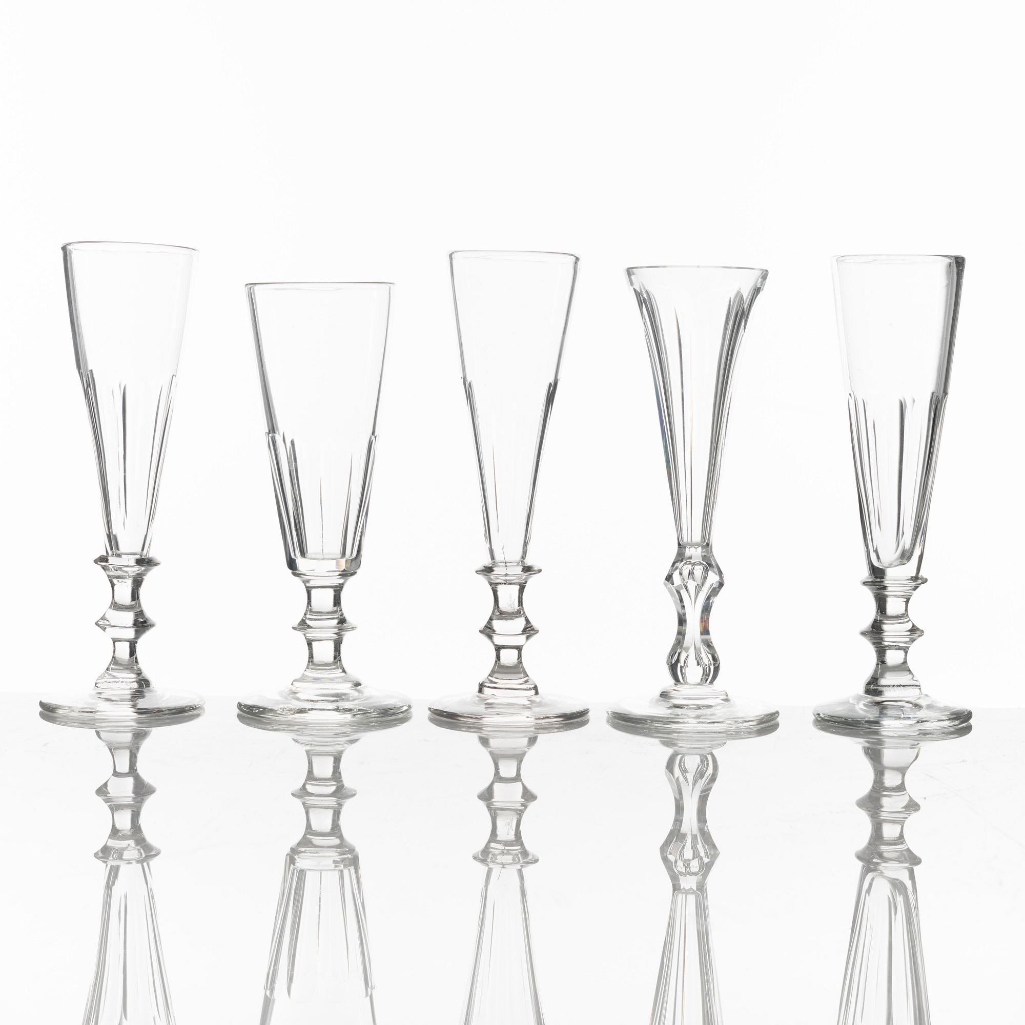 Champagneglas, 10st, olika, 1800-talets första hälft.
