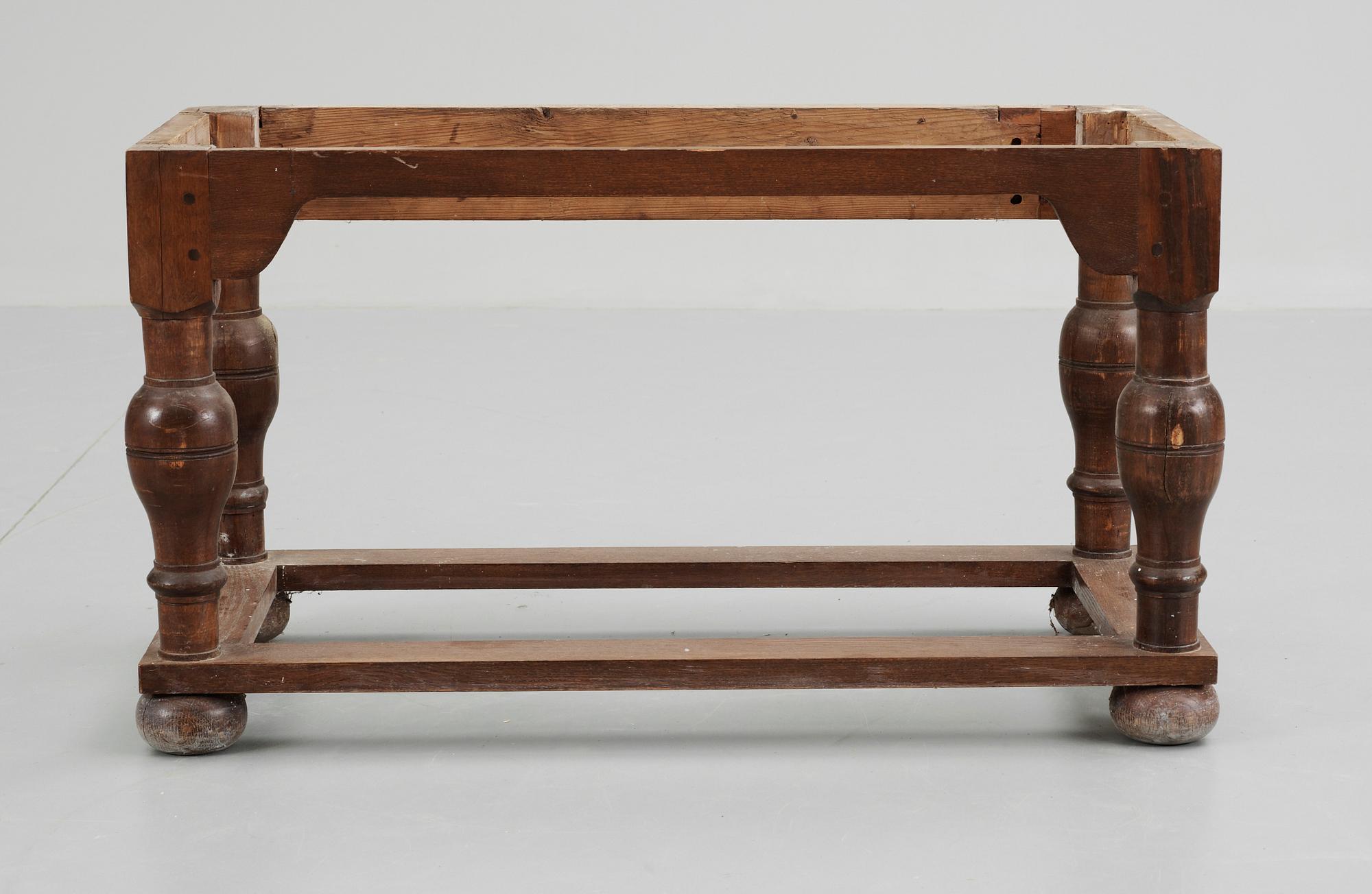 KABINETTSKÅP, barockstil, sent 1800-tal.