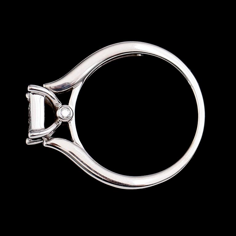 RING, 10 k guld, diamanter tot ca 0.40 ct.