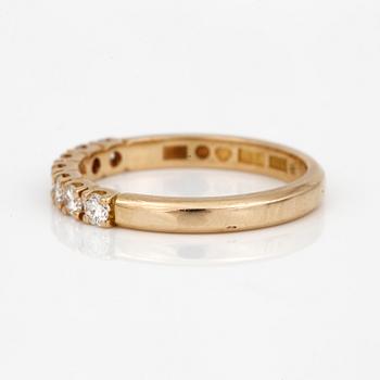 RING, 18K guld med briljantslipade diamanter, 0,35 ct, Hedbergs, Stockholm, 1990. Total vikt ca 2,72 g.