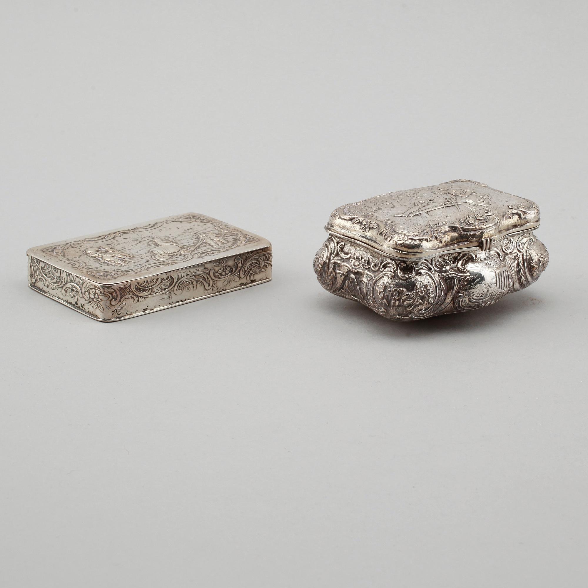 DOSOR, 2 st, silver, 1800-/1900-tal. Vikt ca 212 gram.