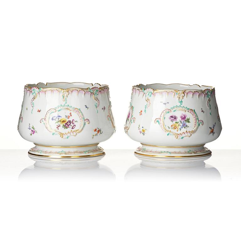 Ytterfoder, ett par, porslin. Meissen, 1890-tal.