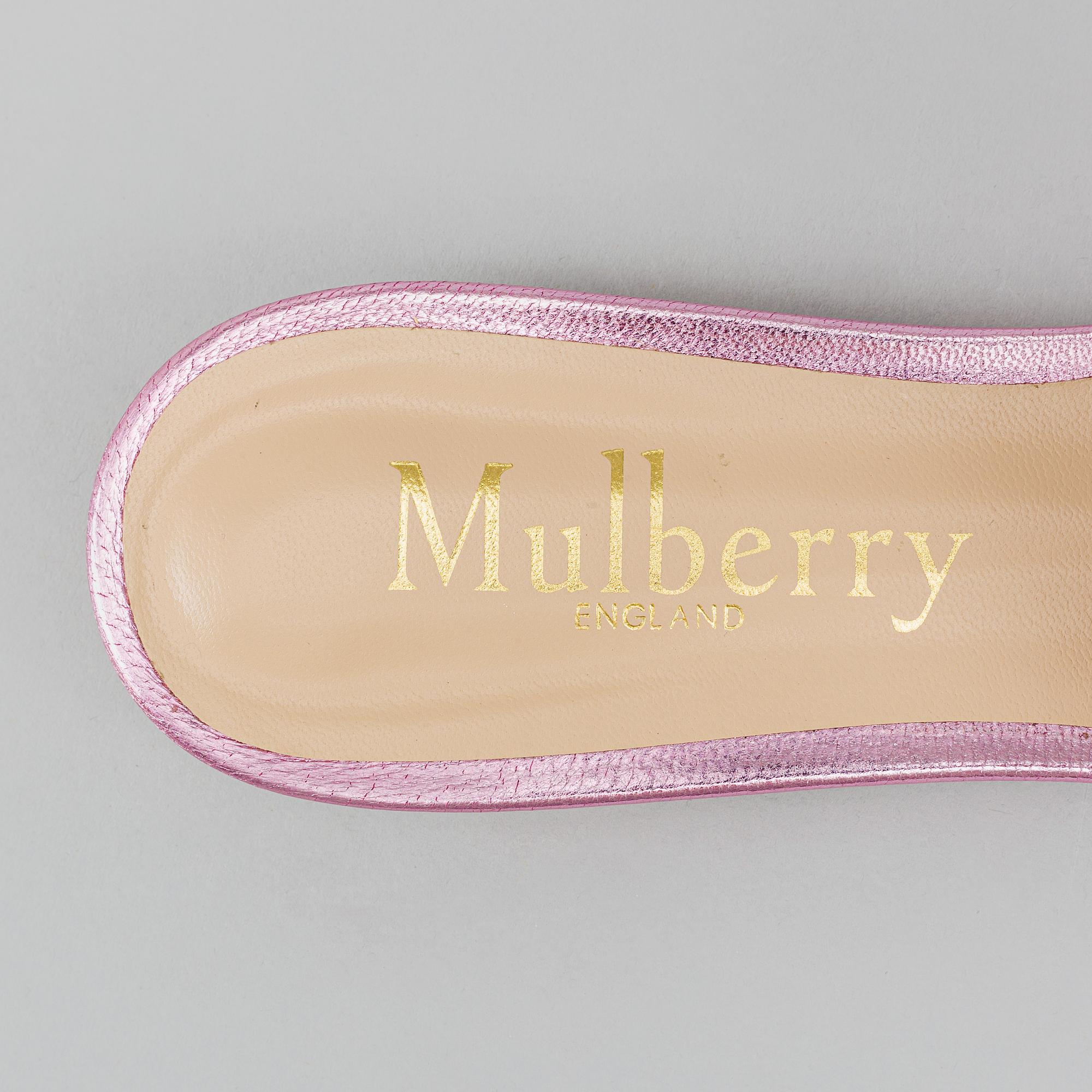 Mulberry, a pair of pinc metallic leather 'Opera Buckle Slide' sandals, size 39.