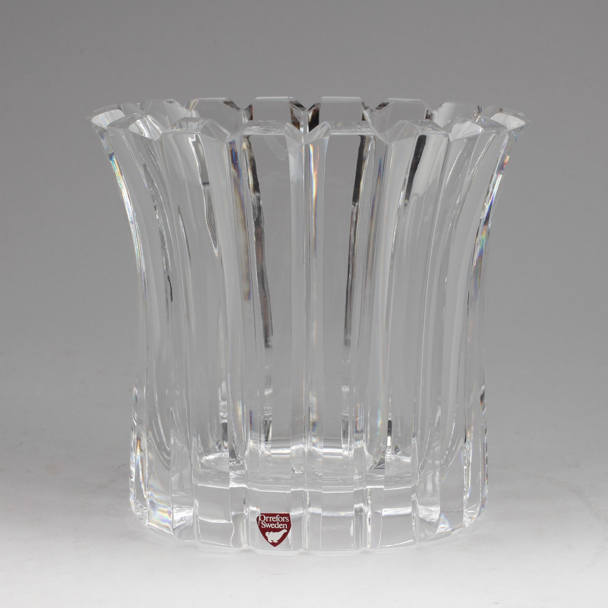 VASER, 2 st. Glas. Orrefors, Nils Landberg samt Gunnar Cyren.