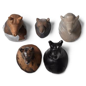 81. Linda Bäckström, "Wolf heads" (5).