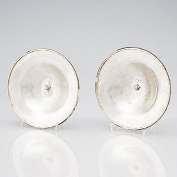 A pair of Swedish early 19th Century silver suger bowls with lids, marks of Johan Fredrik Björnstedt, Stockholm 1815.