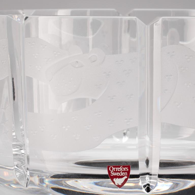 SKÅL, glas. "Cats" signerad Gunnar Cyrén. Orrefors 4688-13.