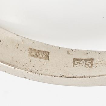 Ring, carmosé model, 14K white gold with brilliant-cut diamonds.