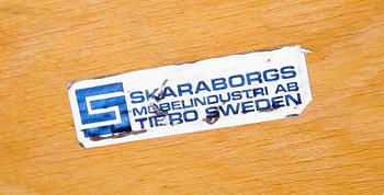 STOLAR OCH KARMSTOLAR, 6 st, Skaraborgs Möbelindustri, Tibro, 1900-talets andra hälft.