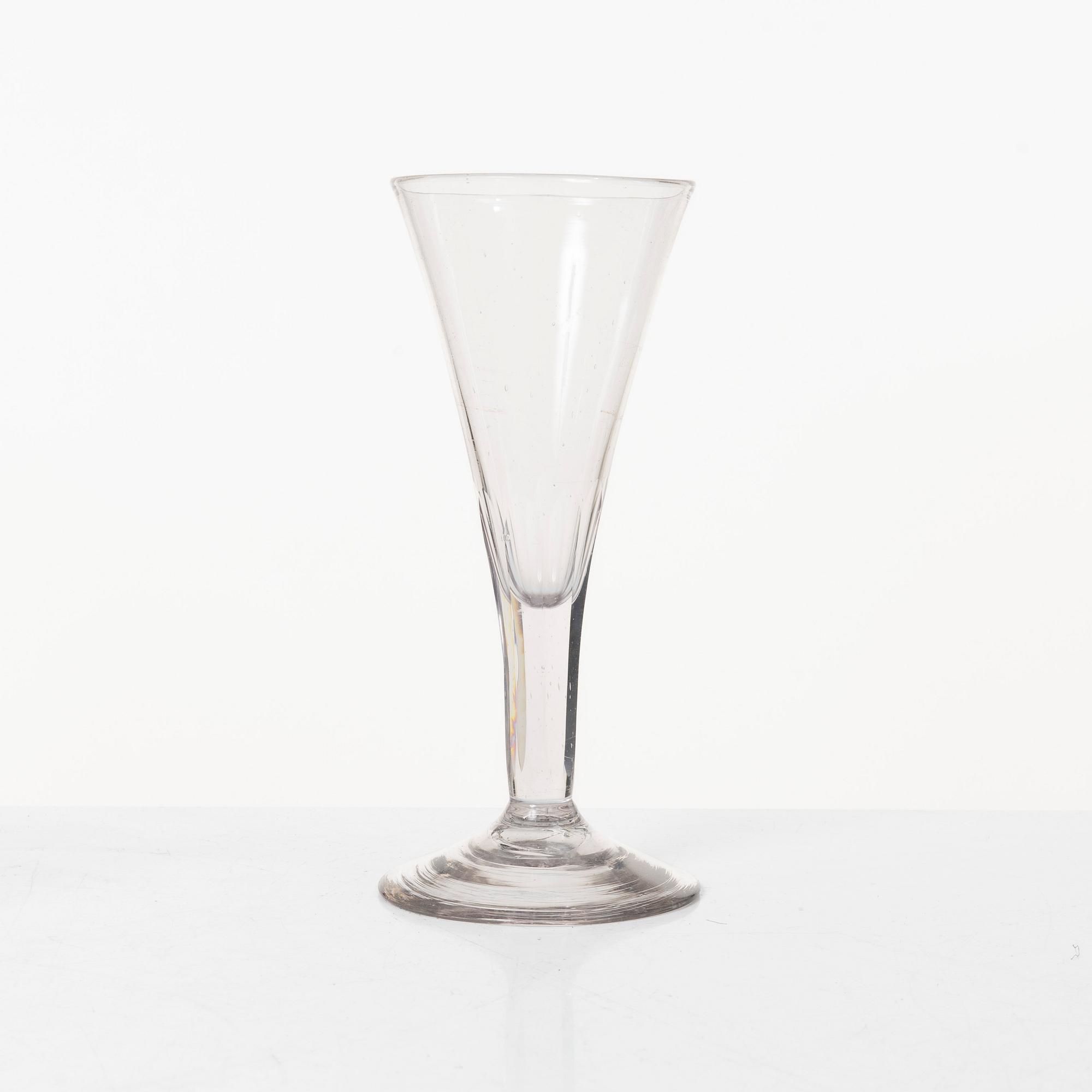 Cut glass, 1 + 4 similar, 19th century.
