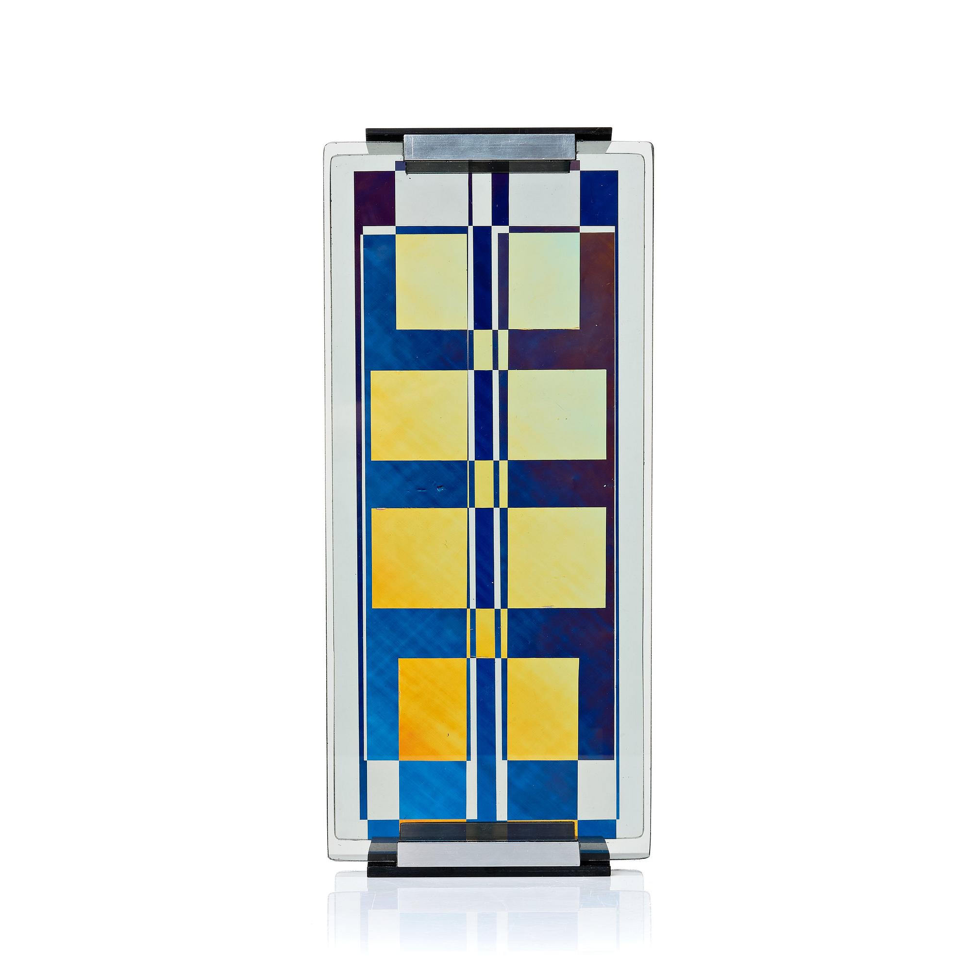 Eric H Olson, "Optochromi T2".